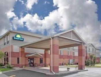 Days Inn By Wyndham Madison Ne/Windsor Ngoại thất bức ảnh